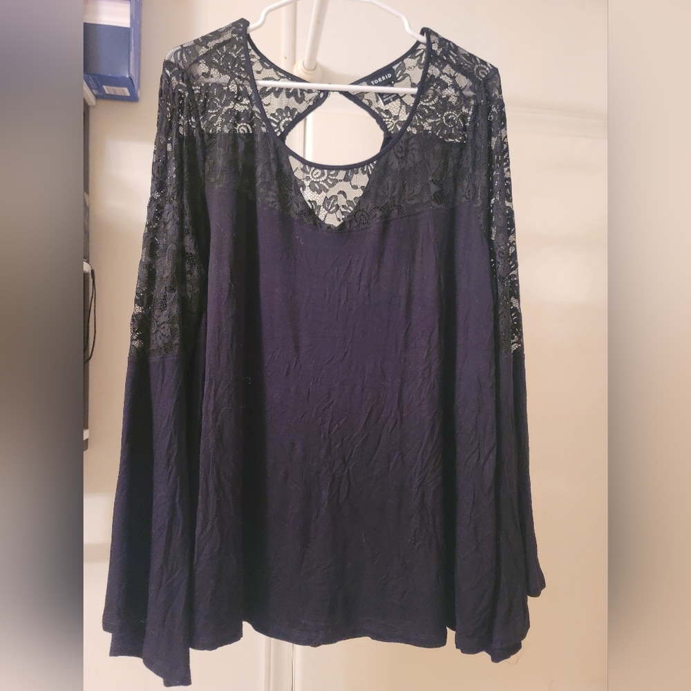 Torrid Plus Sized 2 2xl black long sleeved lace top